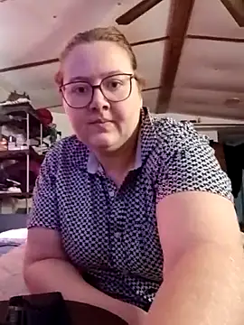 Snapshot of XEmoxkittyx chatting on February 15, 2026, 5:09 pm XEmoxkittyx online show from February 15, 2026, 5:09 pm