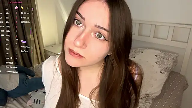 RachaelJuntunen online show from October 24, 2025, 9:28 am