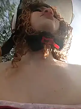 SirenRouge 69 online show from October 15, 2025, 8:42 pm