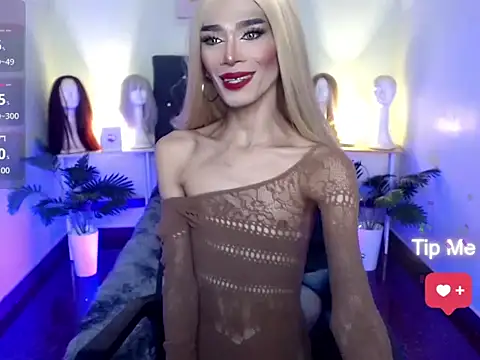 itsmeMonicaloove69 online show from October 20, 2025, 7:42 am