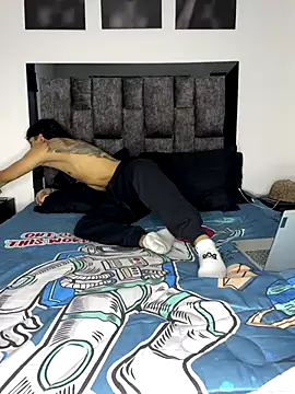 Snapshot of cash_masters777 chatting on October 27, 2025, 12:31 pm cash masters777 online show from October 27, 2025, 12:31 pm