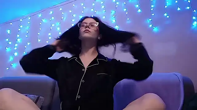 LaVostraDorothy online show from March 26, 2026, 8:25 pm