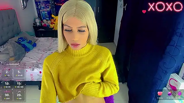 Snapshot of Anne_Zulb chatting on November 10, 2025, 11:04 pm Anne Zulb online show from November 10, 2025, 11:04 pm