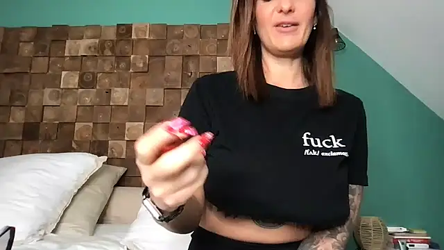 AmyStone   online show from January 12, 2026, 9:03 am