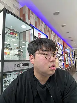 Snapshot of gayfucuxuc chatting on December 2, 2025, 2:50 am gayfucuxuc online show from December 2, 2025, 2:50 am