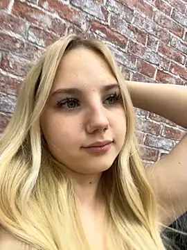 Sky Cutie online show from October 11, 2025, 4:22 am