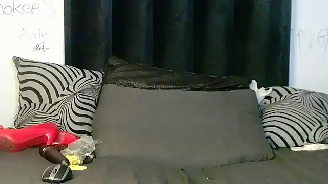 QueenpatieX online show from February 28, 2026, 10:33 pm