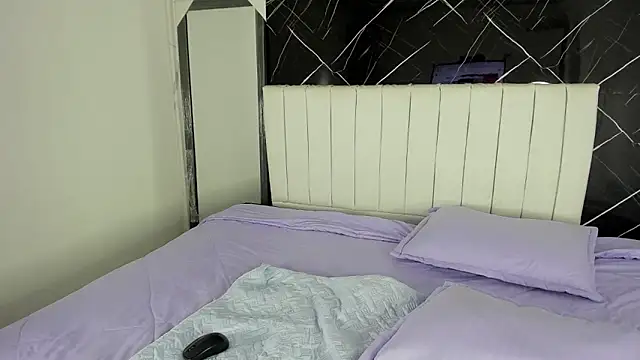 Snapshot of shirley_hott chatting on October 7, 2025, 2:25 pm shirley hott online show from October 7, 2025, 2:25 pm