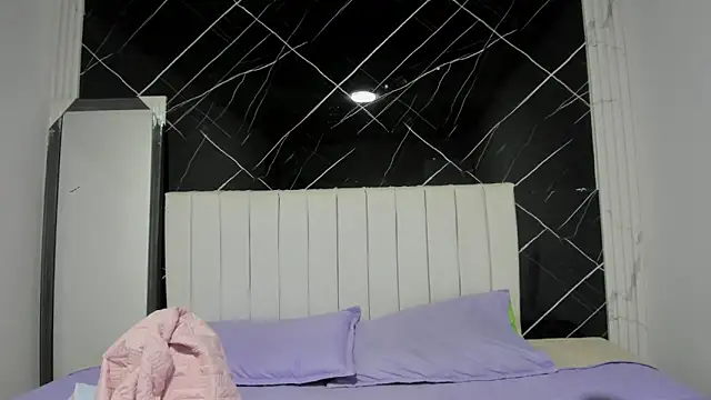 Snapshot of shirley_hott chatting on November 11, 2025, 4:29 pm shirley hott online show from November 11, 2025, 4:29 pm