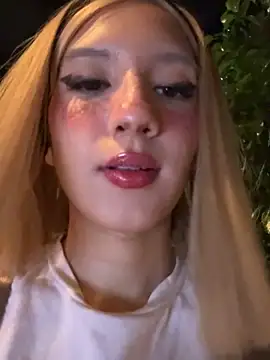 Snapshot of SweetBunnyGF chatting on November 20, 2025, 11:48 pm SweetBunnyGF online show from November 20, 2025, 11:48 pm