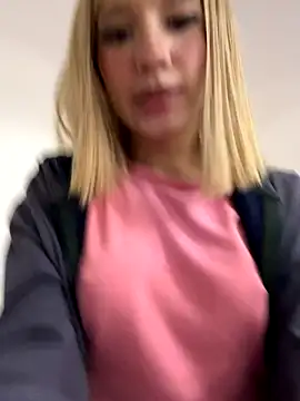 Snapshot of SweetBunnyGF chatting on November 21, 2025, 11:25 pm SweetBunnyGF online show from November 21, 2025, 11:25 pm