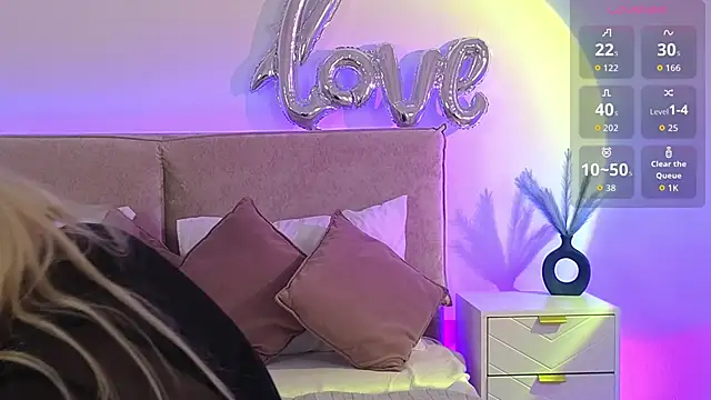 Jules night online show from March 31, 2026, 9:26 pm