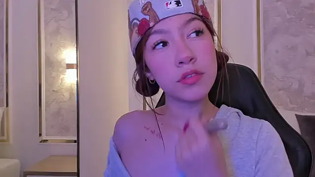 Snapshot of doll_eyees_ chatting on September 20, 2025, 3:51 am doll eyees online show from September 20, 2025, 3:51 am