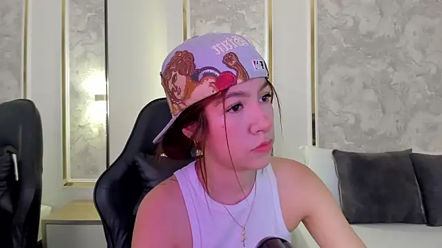 Snapshot of doll_eyees_ chatting on September 23, 2025, 2:14 am doll eyees online show from September 23, 2025, 2:14 am