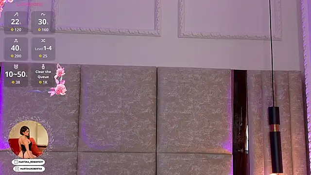 Snapshot of Martina-Roberts- chatting on September 30, 2025, 3:00 am Martina-Roberts- online show from September 30, 2025, 3:00 am