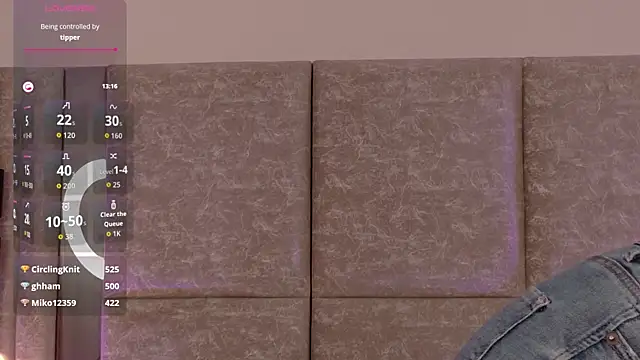 Snapshot of Martina-Roberts- chatting on November 1, 2025, 3:52 am Martina-Roberts- online show from November 1, 2025, 3:52 am