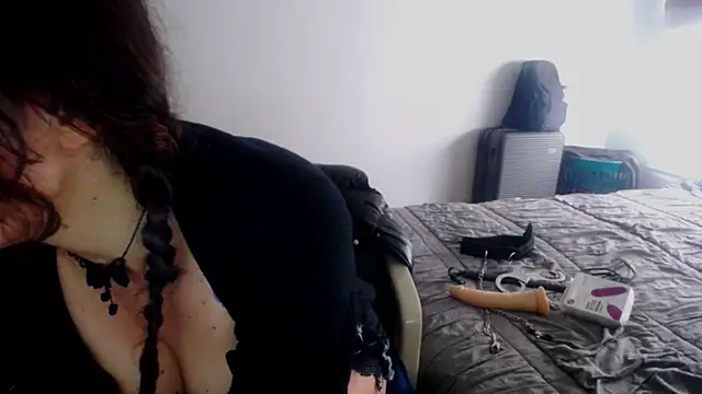 fenix colette online show from February 7, 2026, 9:51 pm