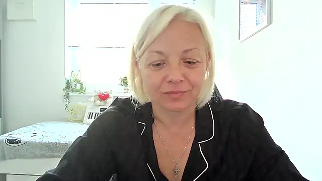 Linsy Kim online show from September 28, 2025, 7:14 am