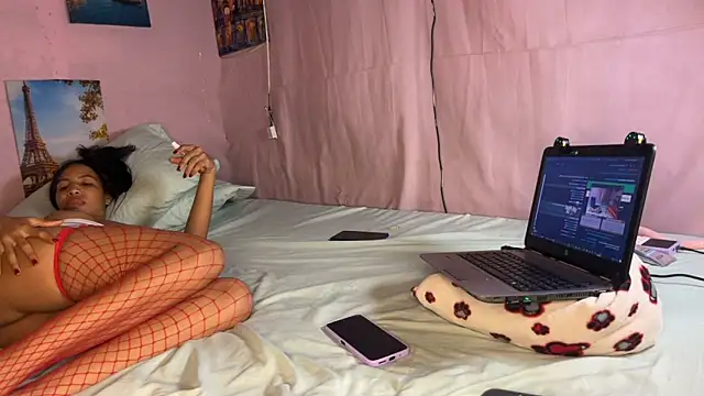 SpicyLolaX NightDrip online show from October 24, 2025, 4:53 am