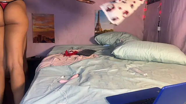 SpicyLolaX NightDrip online show from October 25, 2025, 3:47 am