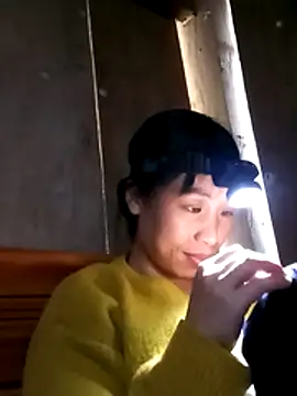 misa 00 online show from February 12, 2026, 4:40 am