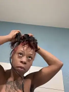 Snapshot of Tishrella6 chatting on November 29, 2025, 9:18 pm Tishrella6 online show from November 29, 2025, 9:18 pm