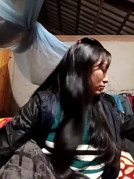 Snapshot of YAYAA-502 chatting on February 9, 2026, 2:21 pm YAYAA-502 online show from February 9, 2026, 2:21 pm