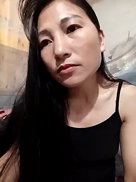 YAYAA-502 online show from April 17, 2026, 10:24 pm