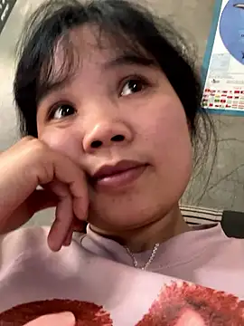 Ngoc-bbi online show from October 3, 2025, 2:41 am