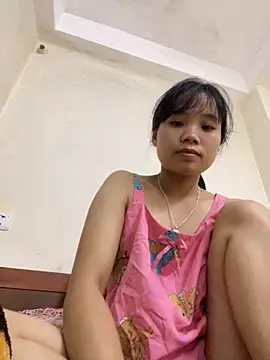 Ngoc-bbi online show from October 4, 2025, 11:08 am