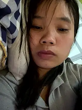 Snapshot of Ngoc-bbi chatting on February 5, 2026, 1:43 am Ngoc-bbi online show from February 5, 2026, 1:43 am