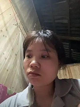 Snapshot of Ngoc-bbi chatting on March 18, 2026, 2:31 pm Ngoc-bbi online show from March 18, 2026, 2:31 pm