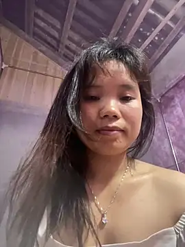 Snapshot of Ngoc-bbi chatting on May 17, 2026, 4:25 pm Ngoc-bbi online show from May 17, 2026, 4:25 pm