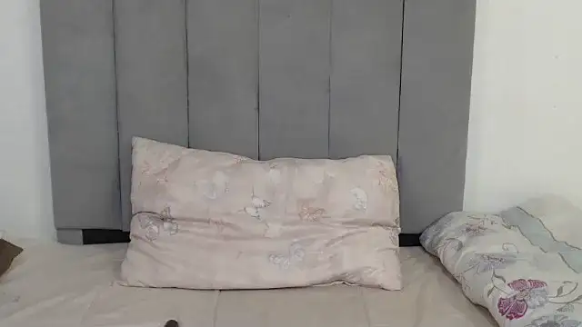 Snapshot of Sexy_melanin17 chatting on September 22, 2025, 2:35 am Sexy melanin17 online show from September 22, 2025, 2:35 am