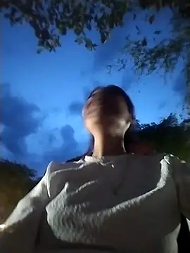 dulcelatin21 online show from January 5, 2026, 11:08 pm