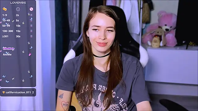 Snapshot of ZoyaMill chatting on October 7, 2025, 6:21 am ZoyaMill online show from October 7, 2025, 6:21 am