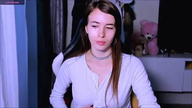 Snapshot of ZoyaMill chatting on October 10, 2025, 4:55 am ZoyaMill online show from October 10, 2025, 4:55 am