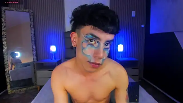 Snapshot of aaronjames1 chatting on September 12, 2025, 9:04 pm aaronjames1 online show from September 12, 2025, 9:04 pm