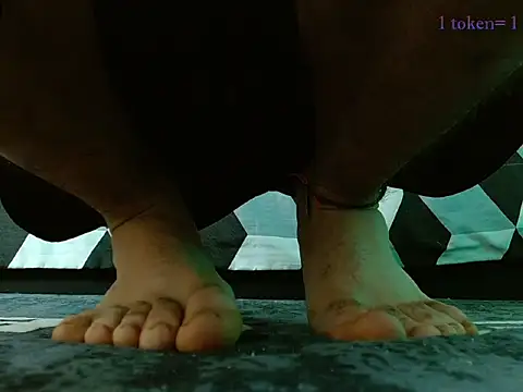 Snapshot of aaronjames1 chatting on November 26, 2025, 1:12 pm aaronjames1 online show from November 26, 2025, 1:12 pm