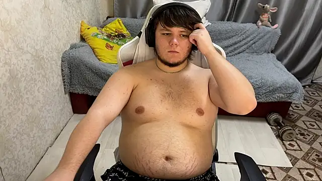 Snapshot of desiredude9 chatting on September 20, 2025, 3:13 pm desiredude9 online show from September 20, 2025, 3:13 pm