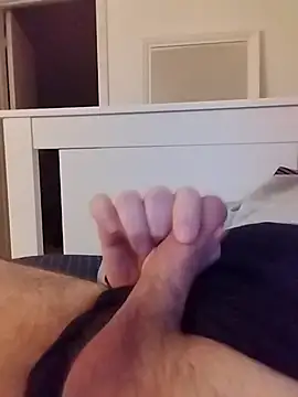 NewJoiner online show from October 11, 2025, 9:46 pm