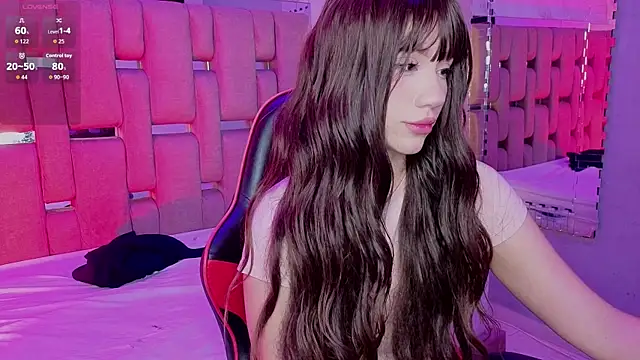 ZharaLux online show from January 14, 2026, 12:33 pm