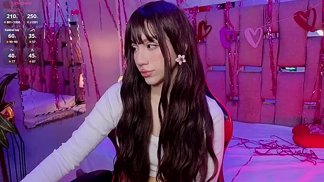 ZharaLux online show from February 10, 2026, 12:53 pm