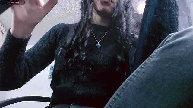 Snapshot of scarlett_vonrose chatting on September 19, 2025, 8:42 pm scarlett vonrose online show from September 19, 2025, 8:42 pm