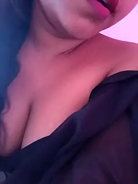 Snapshot of Aaradhya_Sharma chatting on October 15, 2025, 3:28 am Aaradhya Sharma online show from October 15, 2025, 3:28 am