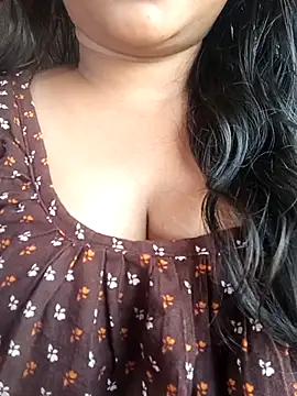 Snapshot of Aaradhya_Sharma chatting on October 27, 2025, 9:57 am Aaradhya Sharma online show from October 27, 2025, 9:57 am