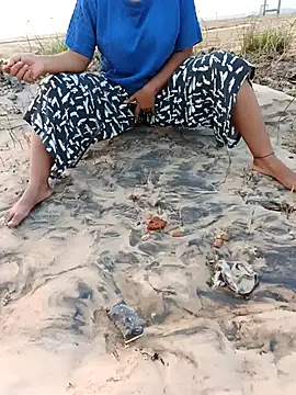 Snapshot of Aaradhya_Sharma chatting on November 6, 2025, 11:11 am Aaradhya Sharma online show from November 6, 2025, 11:11 am