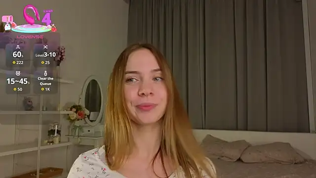 Snapshot of CarollSmithh chatting on October 9, 2025, 8:18 pm CarollSmithh online show from October 9, 2025, 8:18 pm