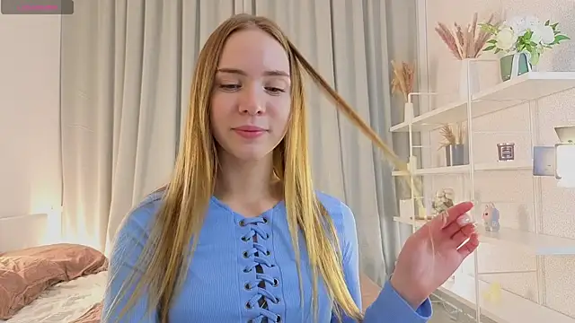 Snapshot of CarollSmithh chatting on November 13, 2025, 9:03 pm CarollSmithh online show from November 13, 2025, 9:03 pm