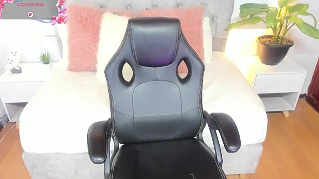 celeste contreras online show from October 14, 2025, 5:36 pm